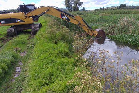 Municipios reciben maquinaria para desazolve de ríos