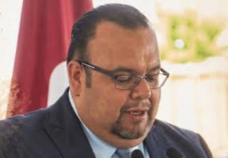 Secretario indefinido de Apizaco busca aparecer en todos los eventos con intenciones políticas