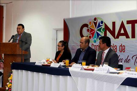 Integrantes de la Confederación de alcaldes de Tlaxcala rinden protesta imagen 1