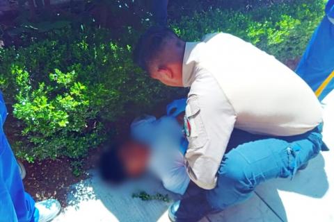 Recibe menor de edad atención inmediata de Protección Civil De Huamantla ante caída imagen 1