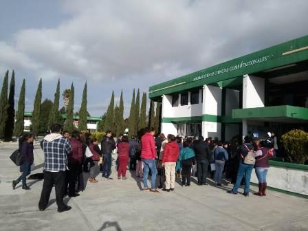 Logra 96% de asistencia el primer día de evaluación docente