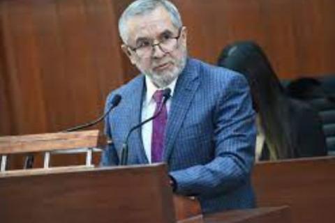 Poco le duro el gusto a secretario de Gobierno