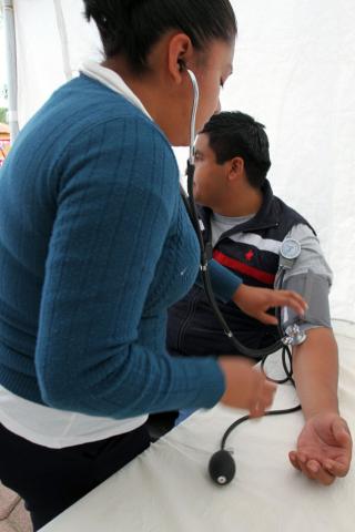 Ofrece SESA atención médica en lugares de mayor afluencia de visitantes