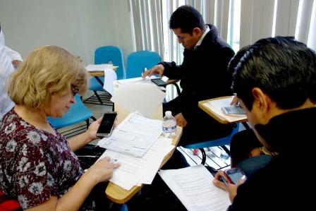 Capacitan a médicos y enfermeras en salud materna en Tlaxcala