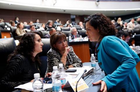 Dice Lorena Cuéllar que la Ley de Servicio Profesional Docente es contraria a los derechos laborales de los maestros imagen 2