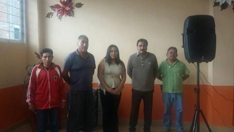Entrega Katy Valenzuela apoyo a liga de futbol