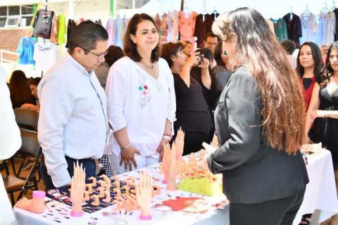 Cambia DIF Huamantla la vida de cientos de familias con capacitación a mujeres emprendedoras imagen 2