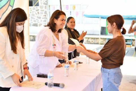 Cambia DIF Huamantla la vida de cientos de familias con capacitación a mujeres emprendedoras imagen 6