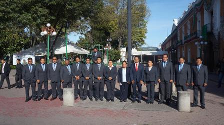 Rinde ayuntamiento de San Pablo del Monte honores a la Bandera imagen 1