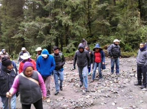 Supervisa Alcalde de Ixtenco nacimientos de agua en la Malinche imagen 3