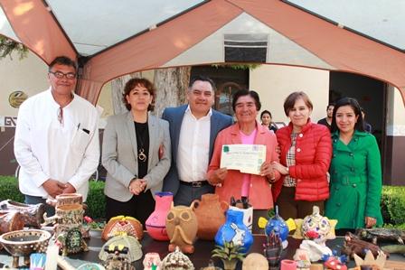 Ayuntamiento e Icatlax finalizan curso de alfarería de 194 horas imagen 1