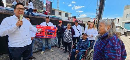Los abuelos son el ejemplo, la fortaleza y los guardianes de la historia: Edil de Tenancingo imagen 2