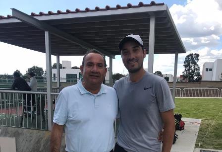 Se impone el tlaxcalteca Raúl Rosas ante competidores de tenis