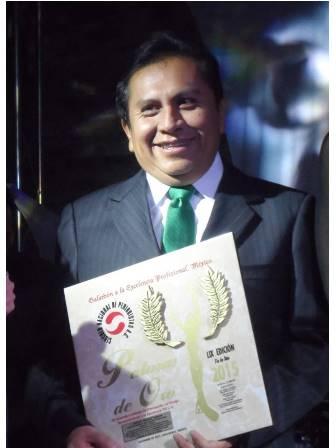 Recibe alcalde de Xiloxoxtla reconocimiento de periodistas imagen 3