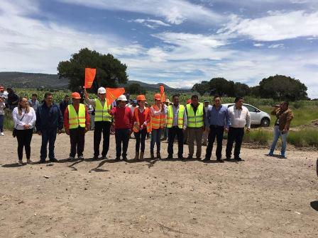 Autoridades municipales dieron banderazo de obra en Tequexquitla imagen 3