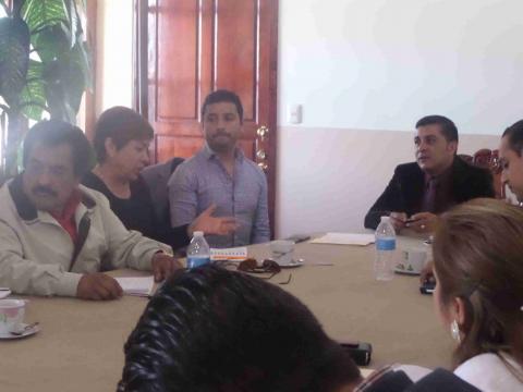 Tetla el único municipio que le apuesta a la educación: Icatlax