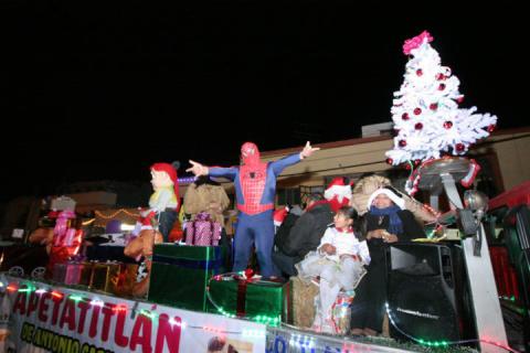 Todo listo para el desfile “Navidad Mágica De Tlaxco 2018” imagen 4