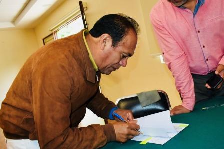 Ayuntamiento de Zacatelco y SEFOA pactan convenio para movilización ganadera