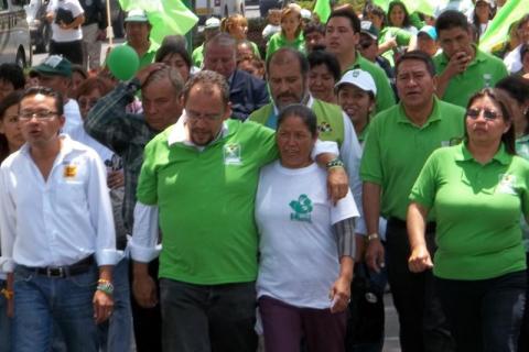 Reúne Antonio Velázquez a 5 mil madres solteras y jefas de familia imagen 3