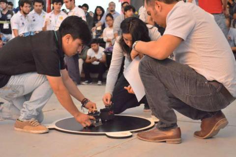 Figura 1er Torneo Nacional de Robótica en la agenda mundial: VHCP imagen 3