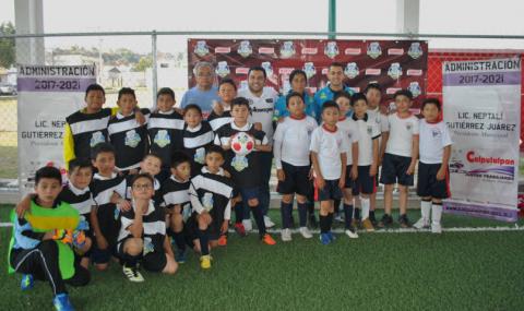 Alcalde fomenta el deporte en niños con torneo nacional “Futbolito Bimbo” imagen 3