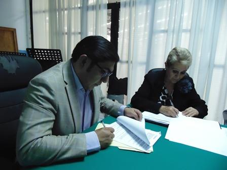 Firman convenio Totolac y Cosssies para servicio social