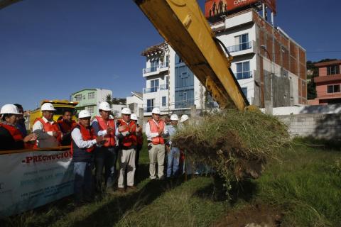 Inician trabajos de construcción de polideportivo en Acxotla imagen 3