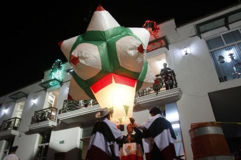 Logran integración de la comunidad durante festejos patrios imagen 1