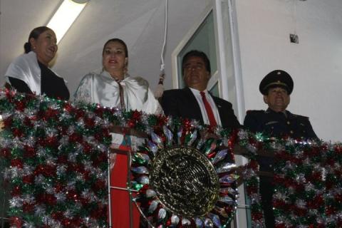 Logran integración de la comunidad durante festejos patrios imagen 4