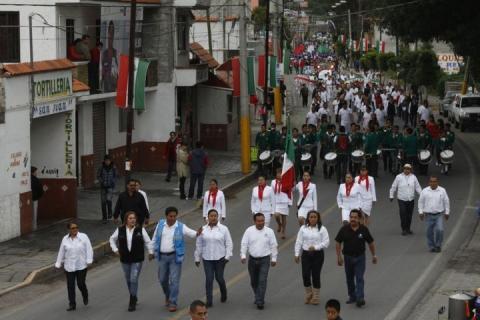 Logran integración de la comunidad durante festejos patrios imagen 5