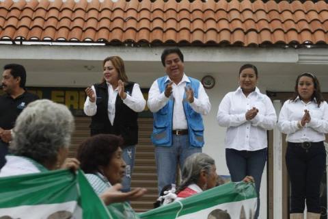 Logran integración de la comunidad durante festejos patrios imagen 6