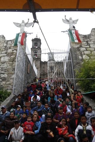 Logran integración de la comunidad durante festejos patrios imagen 8
