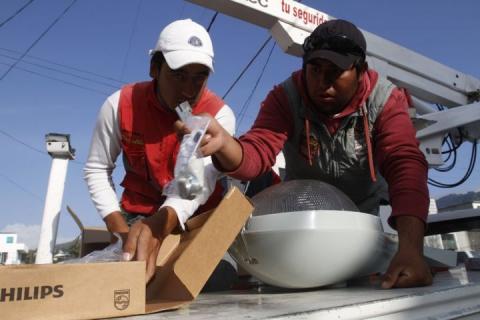 Inician renovación de luminarias en todo el municipio imagen 2
