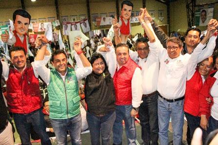 Pese a quedar exhibido funcionario defiende mañosa licitación de patrullas