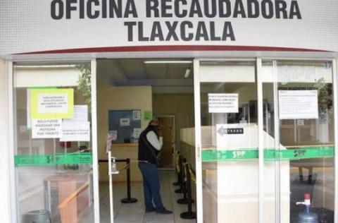 Tracalas y corrupción en la oficina de recaudación de la capital