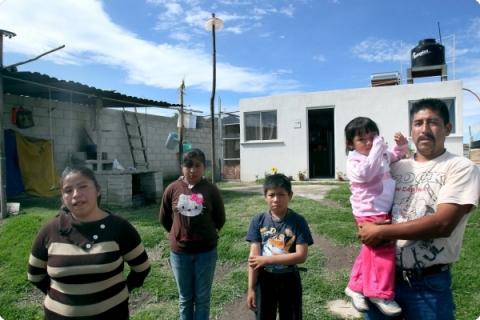 Entrega SEDATU 200 viviendas con motivo de la Cruzada Contra el Hambre en Tlaxcala imagen 3