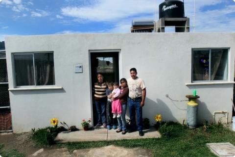 Entrega SEDATU 200 viviendas con motivo de la Cruzada Contra el Hambre en Tlaxcala imagen 4