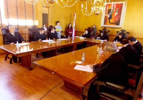 Valora Legislativo local viabilidad sobre reducción de magistrados del TSJE