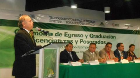 Presiden autoridades de Tzompantepec graduación del ITA
