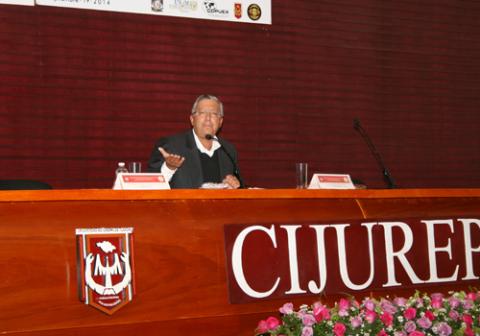 Impartió conferencia magistral el Dr. Alejandro Romero Gudiño