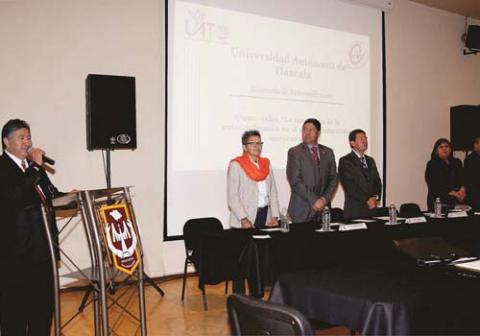 Se actualizan docentes de la UAT en materia de Autorrealización