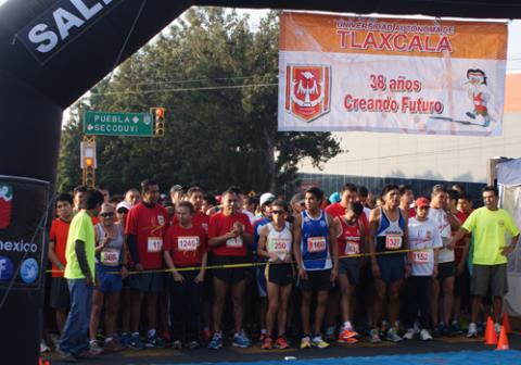 Un éxito la carrera “Camina trota y corre” que organizó la UAT imagen 1