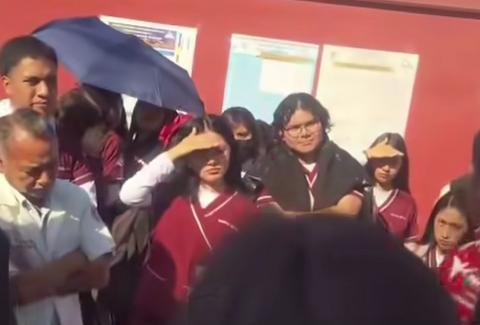 Estudiantes de Química de la UATx se manifiestan y exigen el regreso de un catedrático