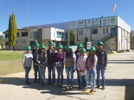 Visitan alumnos de Agrotecnología de la UPTREP empresa Agroenzimas imagen 1