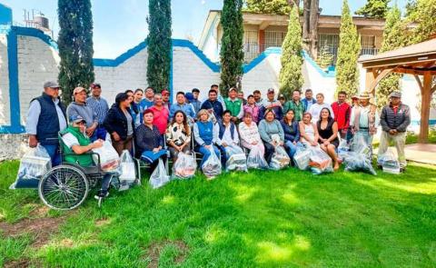 Entrega Ayuntamiento de Huamantla uniformes nuevos a trabajadores de la CAPAMH
