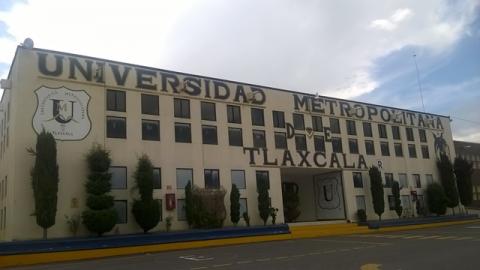 Los dejan fuera de la Universidad Metropolitana y piden ayuda imagen 2