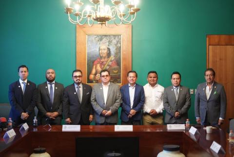 Sostienen diputados reunión de trabajo con representantes de cooperativa imagen 2