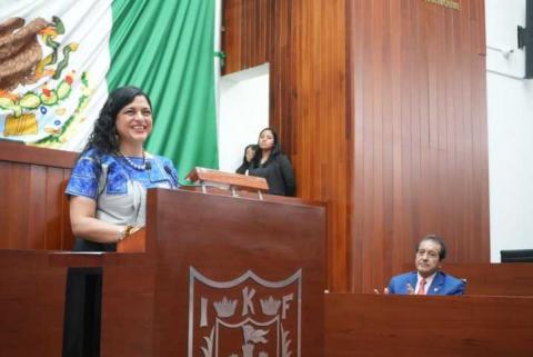 Entrega Congreso de Tlaxcala reconocimiento a Alejandra Frausto Guerrero imagen 3