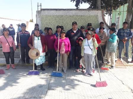 Diputado Víctor Castro encabeza jornada de limpieza en Velazco imagen 1