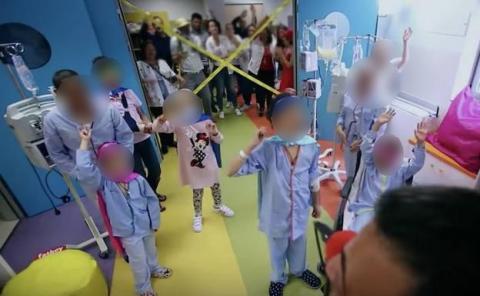 Tres niños con cáncer están muriendo por unas firmas